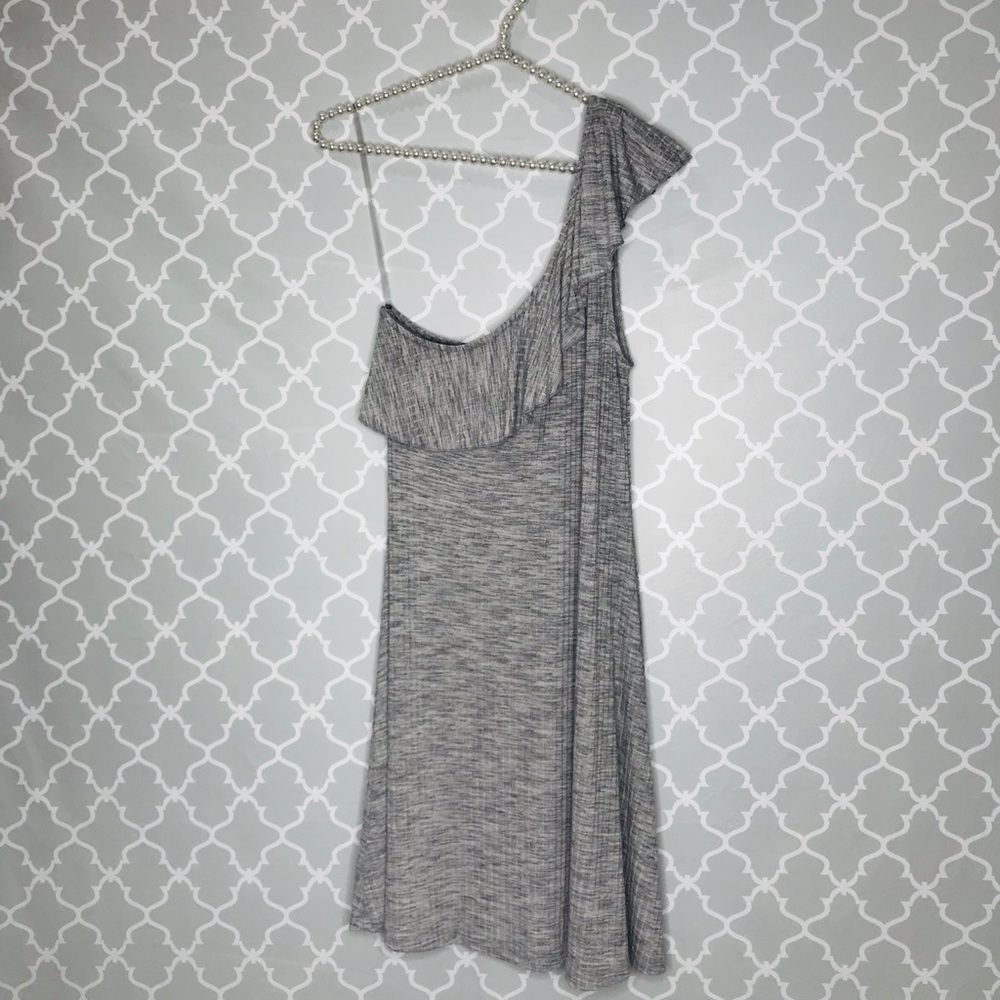 One Shoulder Raffle Gray Dress - Picture 5 of 6